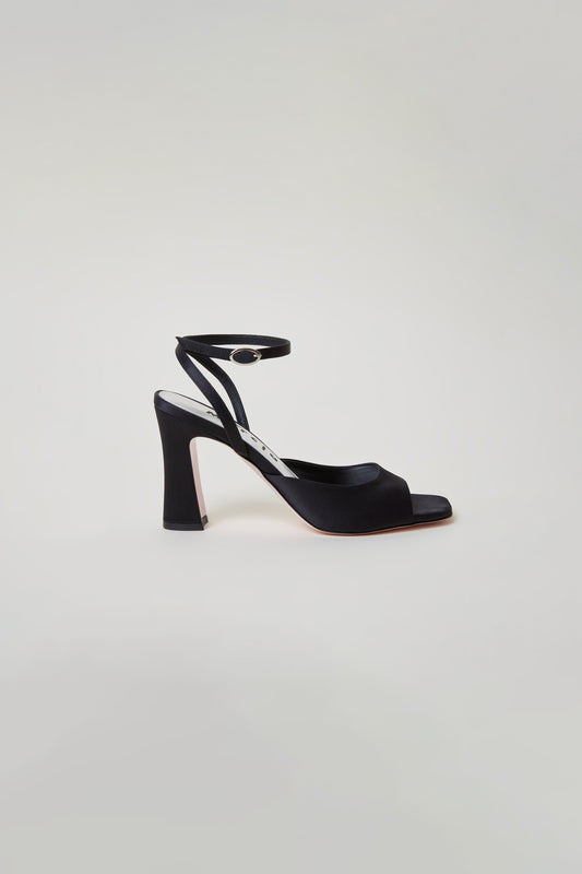 BAÏLA SANDAL in black satin