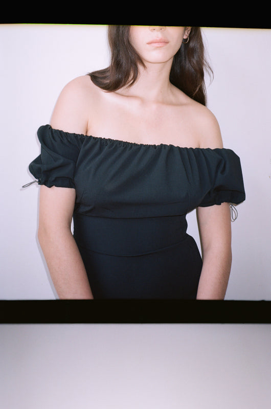 SHOULDERS LONG DRESS in black