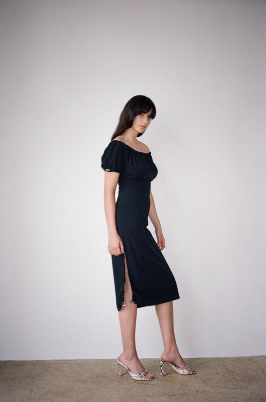 SHOULDERS LONG DRESS in black