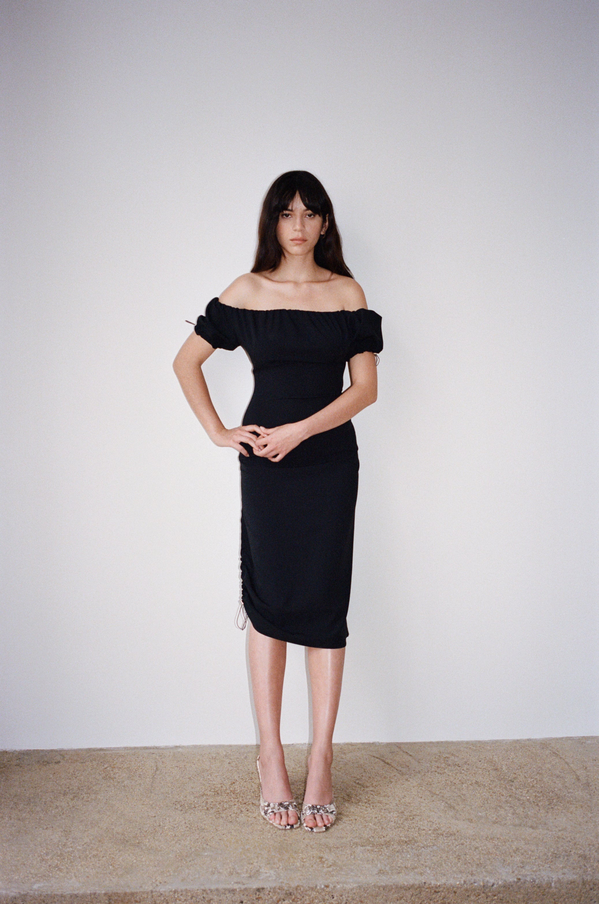 SHOULDERS LONG DRESS in black